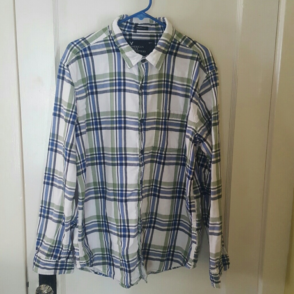 Huge sale! 🎉American Eagle Men's Plaid Shirt