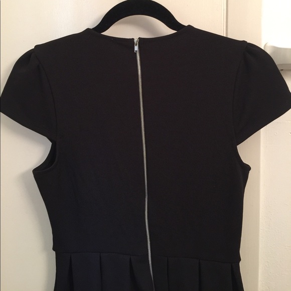 One Clothing Dress Small - Picture 5 of 7