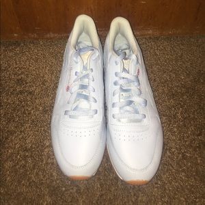 Reebok Sneakers!