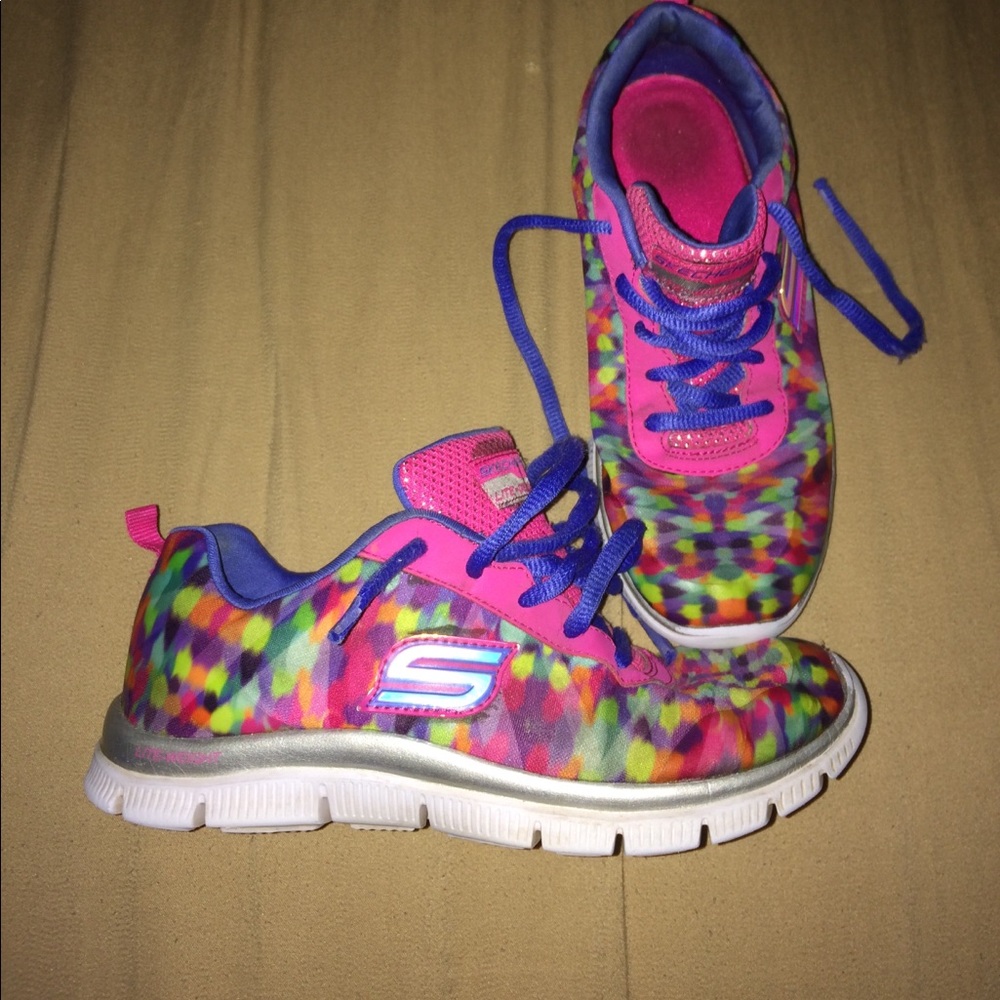 Little girl tennis shoes