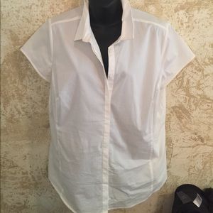 Fitted white shirt