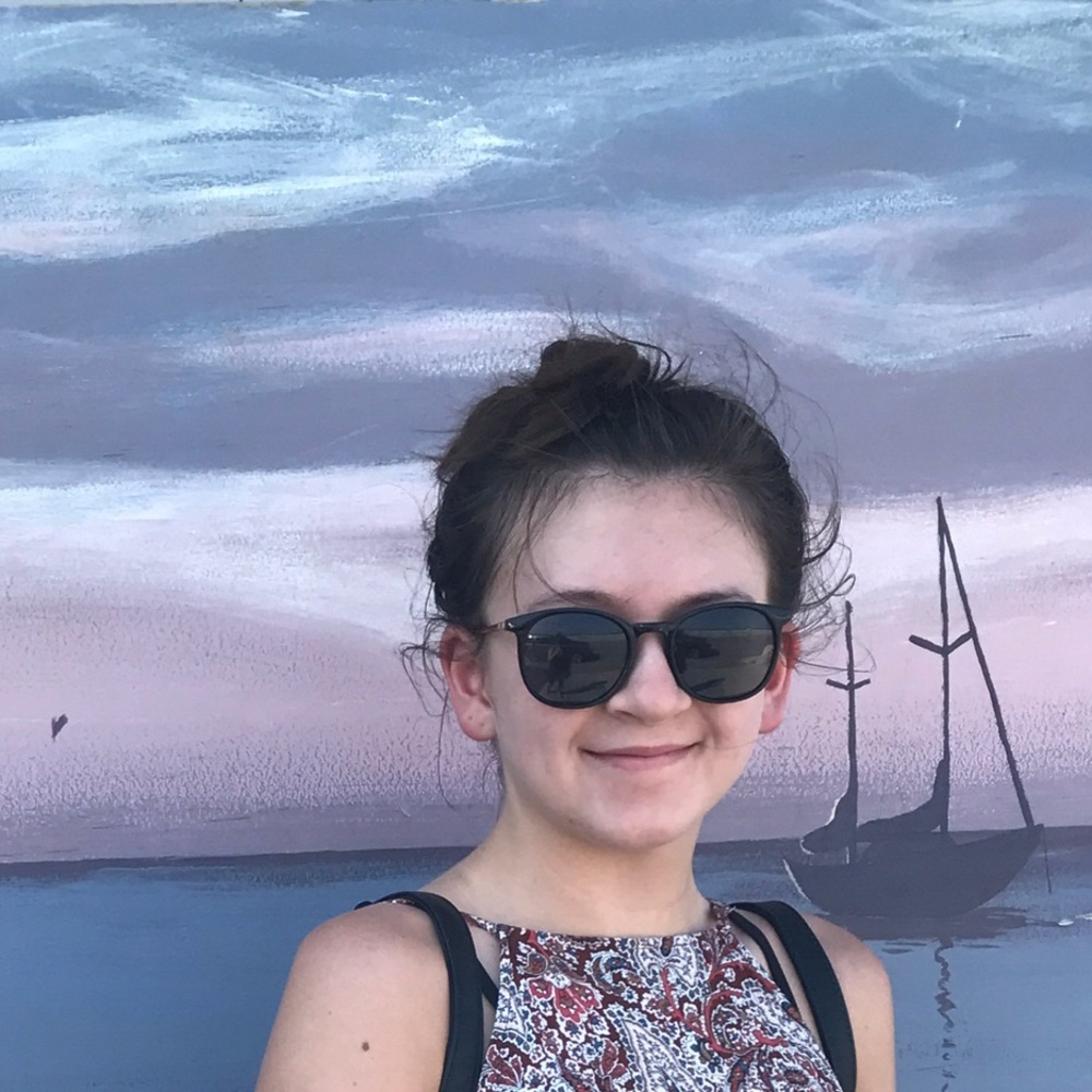 Meet your Posher, Emily