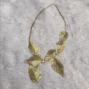 LEAF NECKLACE