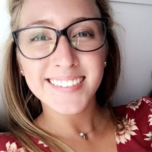 Meet your Posher, Lyndsey