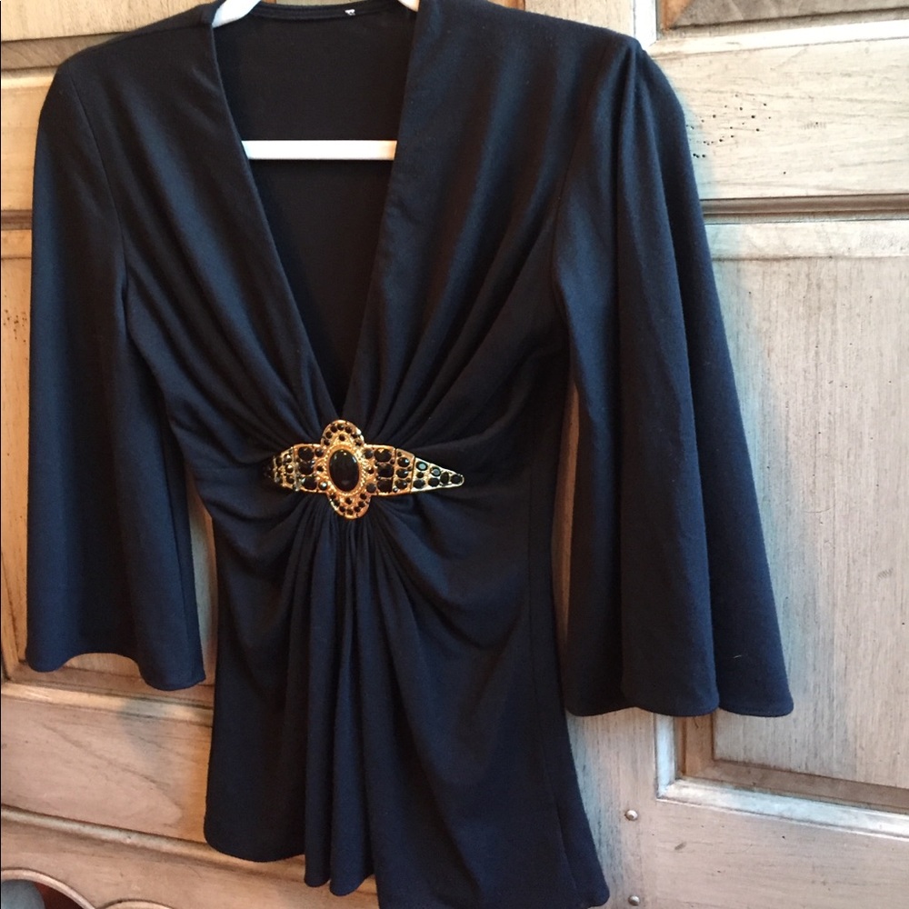 Sexy deep vneck top - great for a night out!