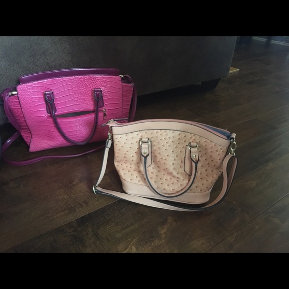 Purses: Multiple - Picture 2 of 8