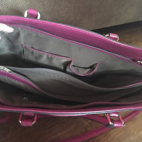 Purses: Multiple - Picture 5 of 8