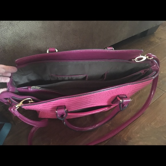 Purses: Multiple - Picture 6 of 8