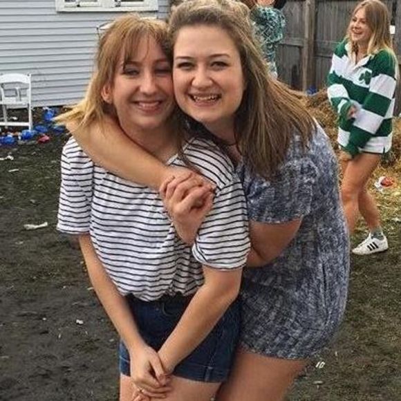 Meet your Posher, Gabrielle - Picture 1 of 1