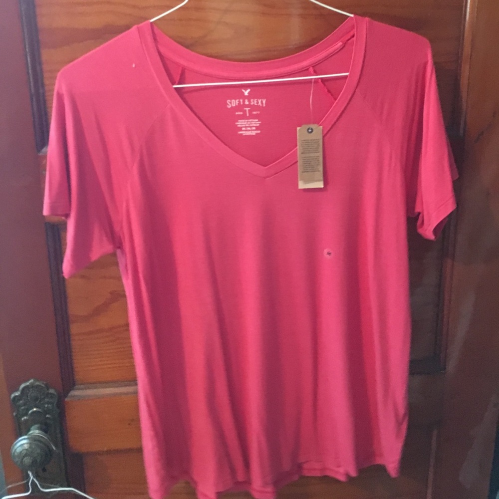 Red American Eagle T shirt