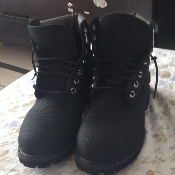 Special edition black timberland boots !