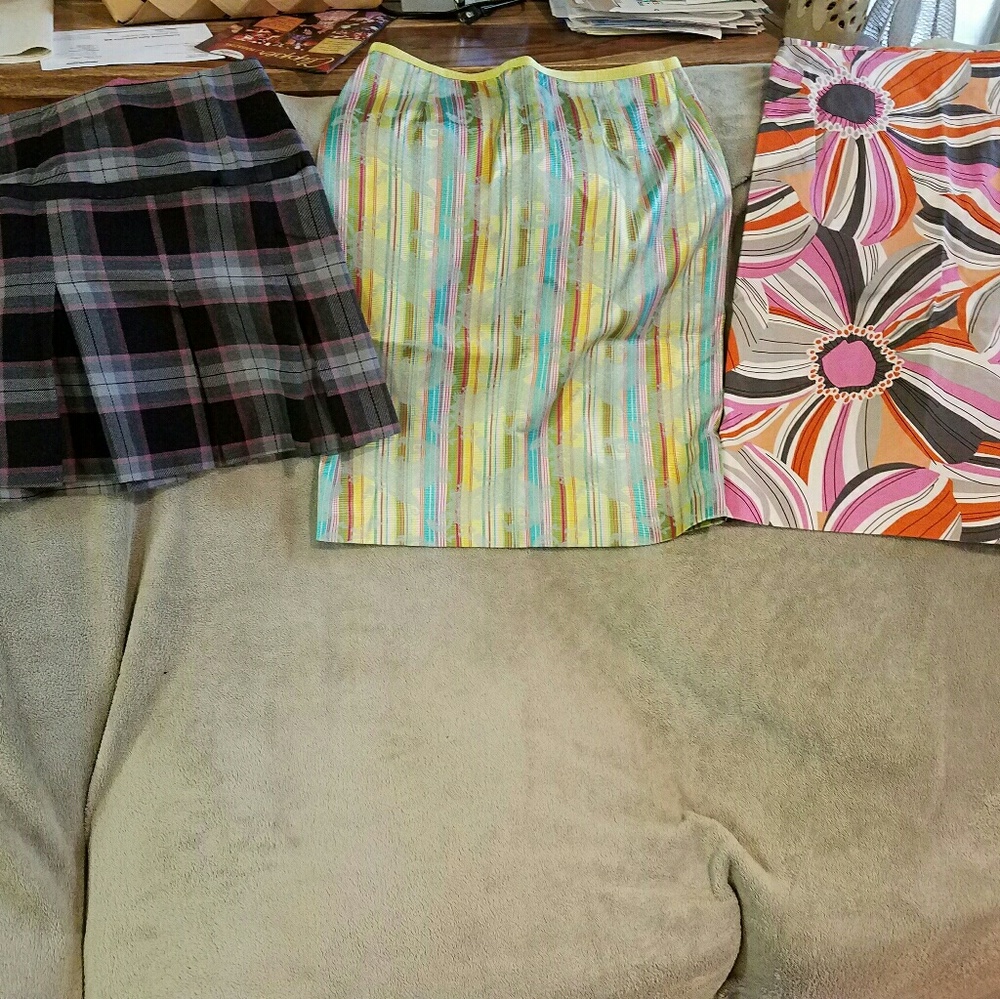 3 skirts sold together