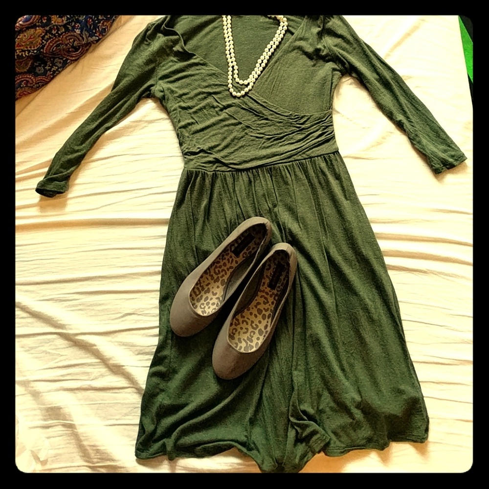 Dollhouse flats in taupe