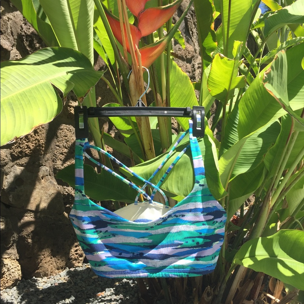 Lululemon sports bra