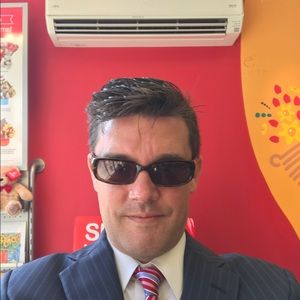 Meet your Posher, Eric