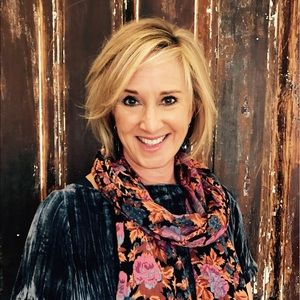 Meet your Posher, Becky