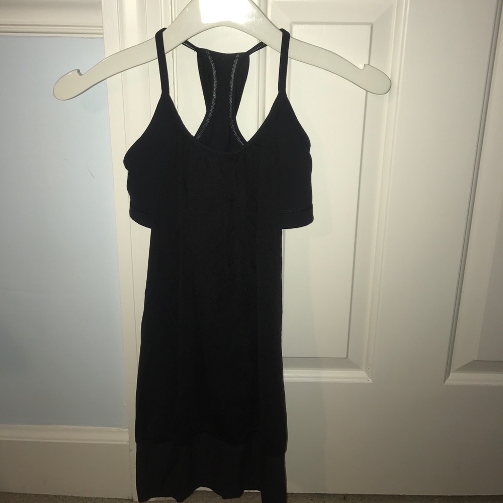 Black Lulu lemon top!