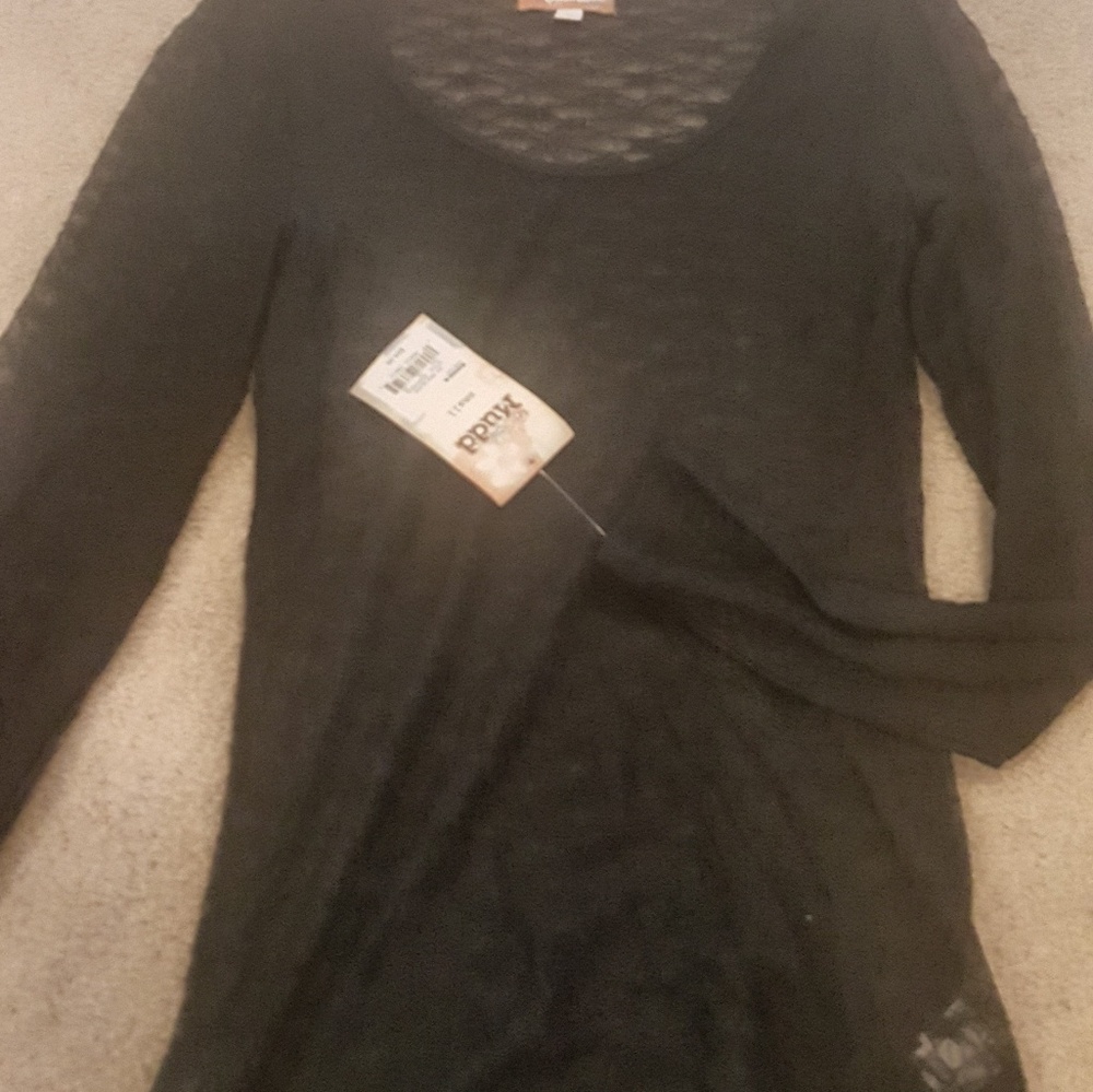 MUDD SHEER LACE TOP