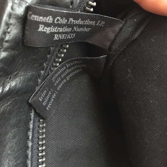 Kenneth Cole Small Fun Bag - Picture 5 of 5