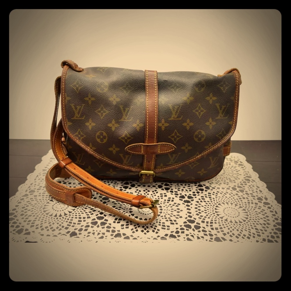 Authentic Louis Vuitton Saumur 30 bag