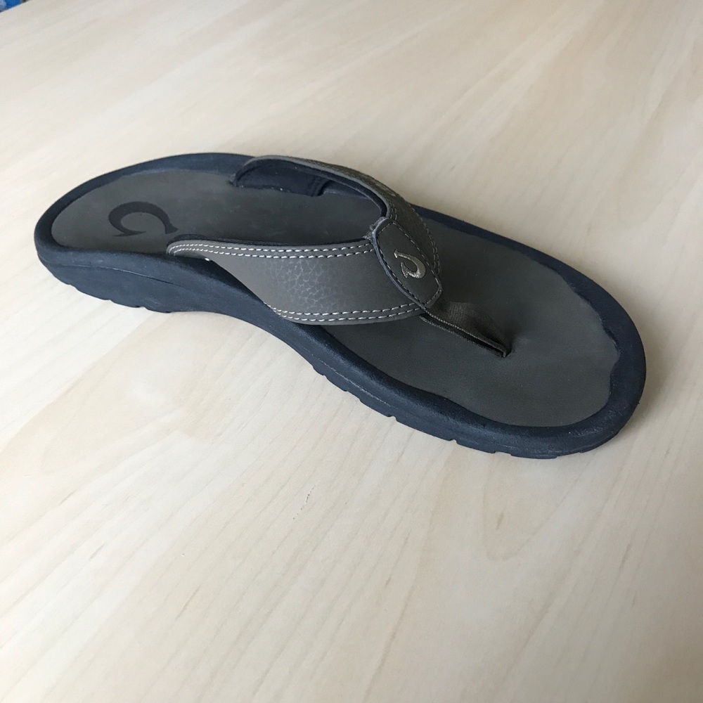 Olukai sandals