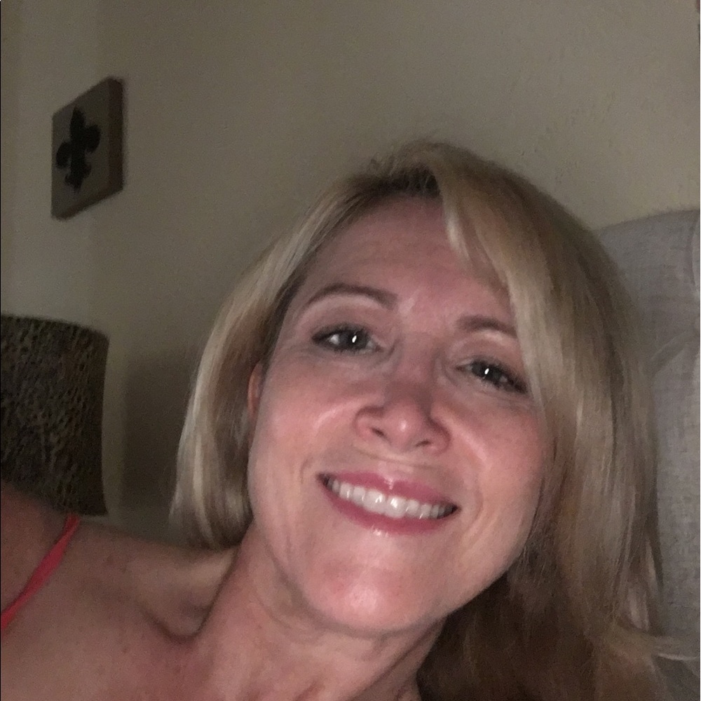 Meet your Posher, Corinne