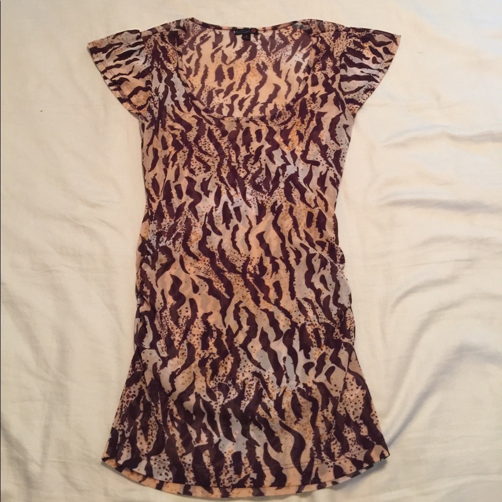 Mesh Guess animal print shirt.