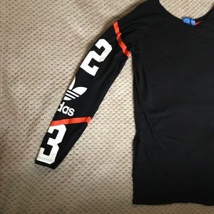 ❤️🔘M Adidas Black Long sleeve Basketball shirt