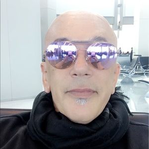 Meet your Posher, Lior