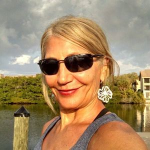 Meet your Posher, Carol