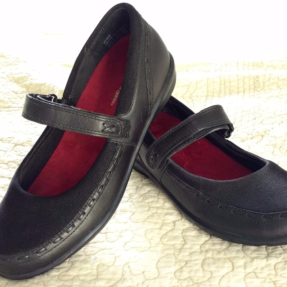 Blk Leather Mary Janes! Sz 9! Berries by Aetrex!