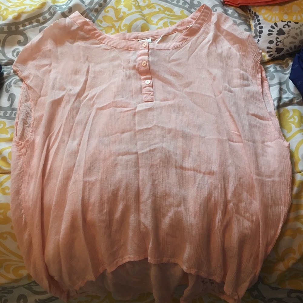 A cute pink flowy top!