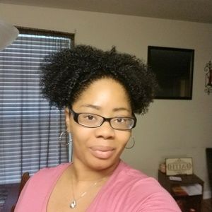 Meet your Posher, Erica
