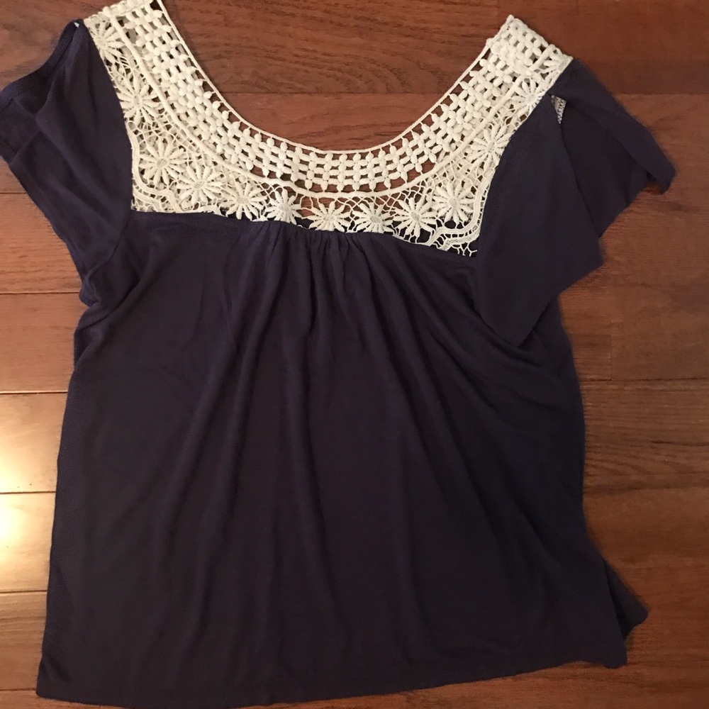 American Eagle plum and lace shirt