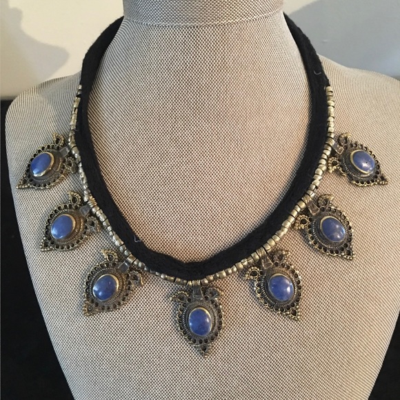 Traditional tribal necklace - Picture 2 of 3