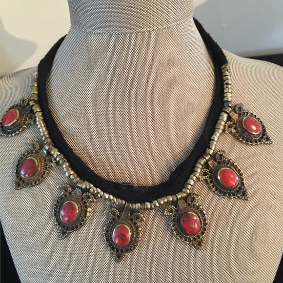 Traditional tribal necklace - Picture 3 of 3