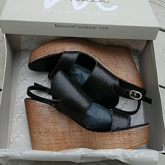 SIZE 9 LEFT DANTE WEDGE SANDAL - Picture 2 of 8