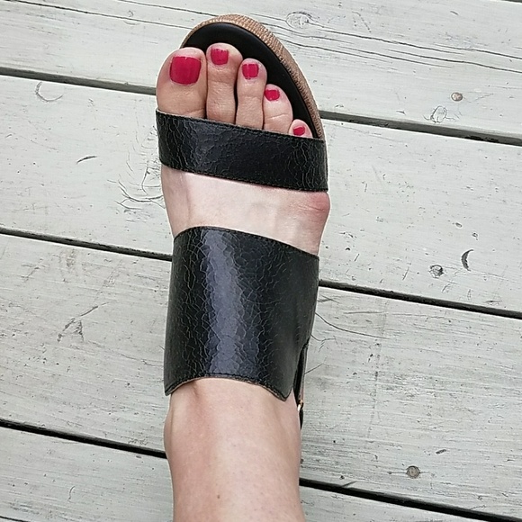 SIZE 9 LEFT DANTE WEDGE SANDAL - Picture 8 of 8