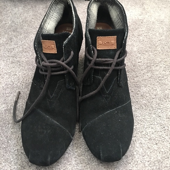 Toms Booties - Picture 2 of 5