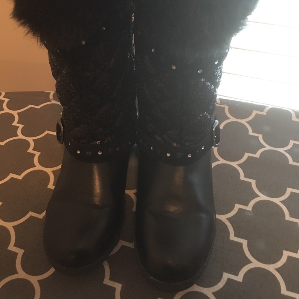 Girls boots with fur