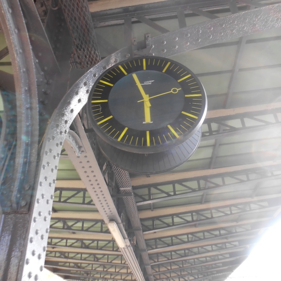 Meet your Posher, Laura - Picture 2 of 8