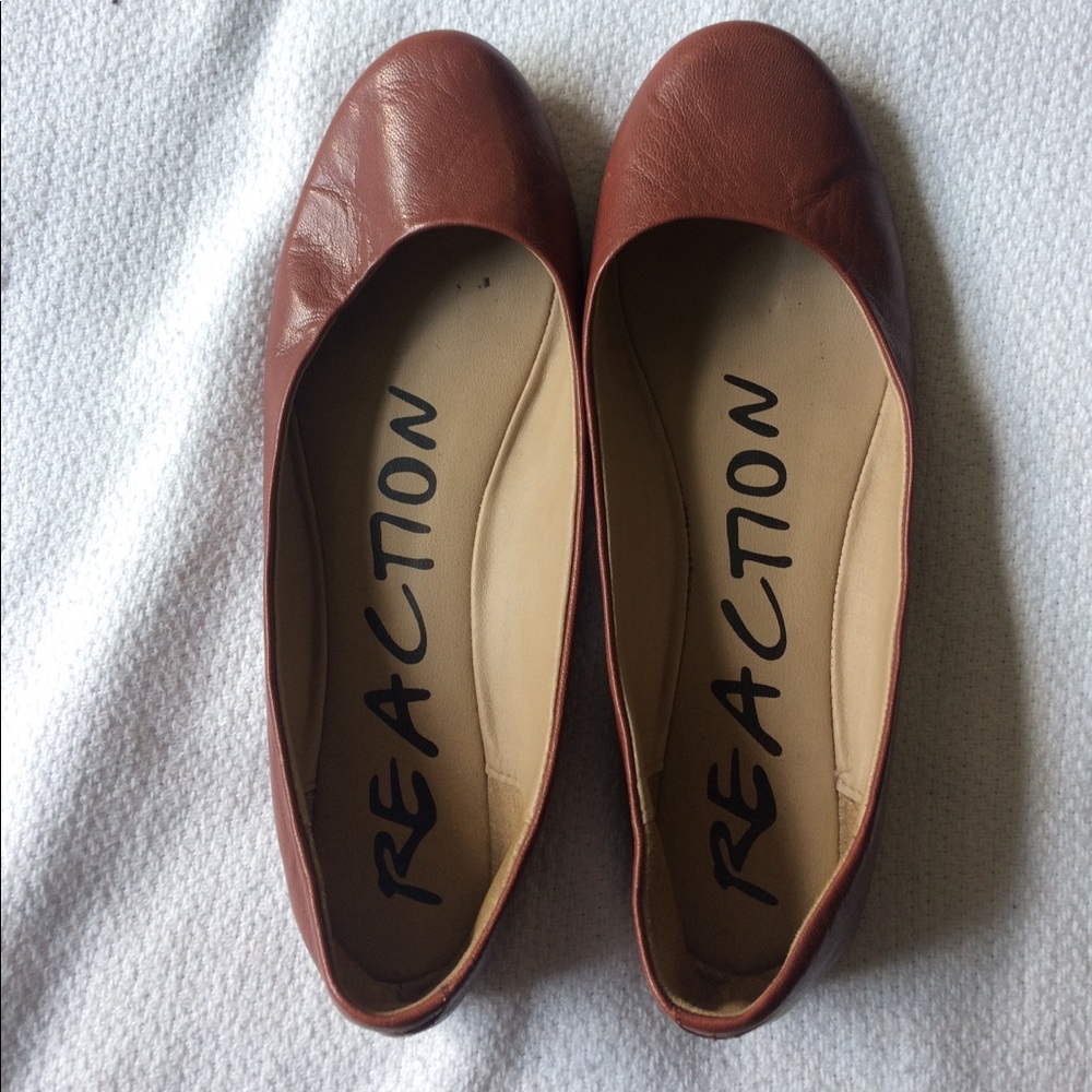 Kenneth Cole Reaction flats
