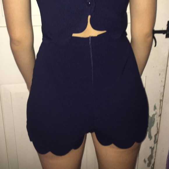 Navy scalloped romper - Picture 3 of 4
