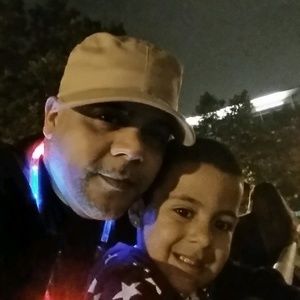 Meet your Posher, Luis