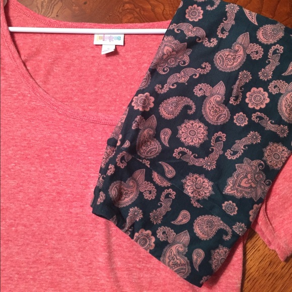 SOLD - LulaRoe Nicole dress. Size Small. - Picture 4 of 4