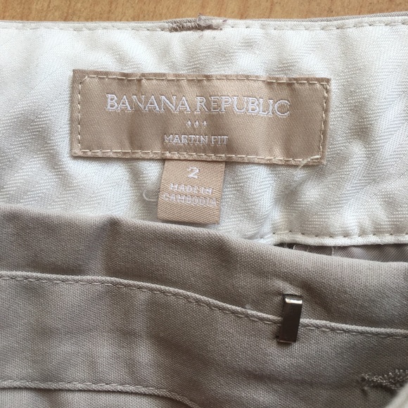 Banana Republic Khaki crops - Picture 3 of 4