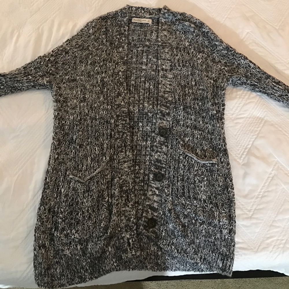 Hollister sweater