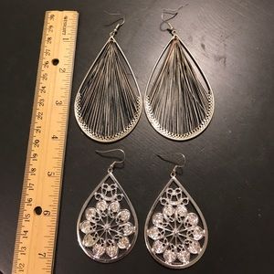 Set Of 2 silver teardrop earrings