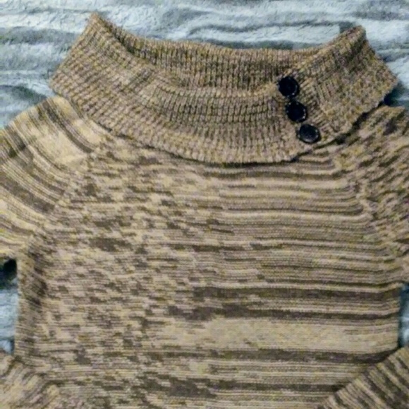 Sweater - Picture 3 of 3