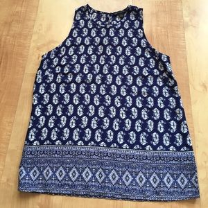 Flowy, patterned top, worn once